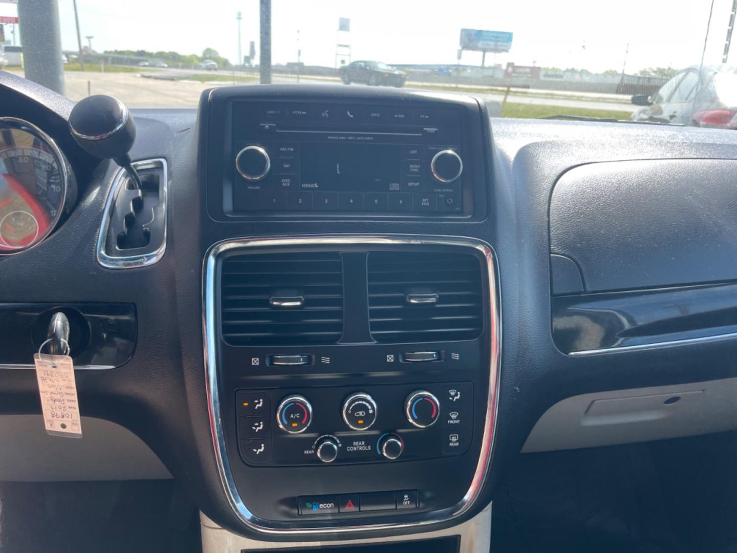 2017 White Dodge Grand Caravan Passenger (2C4RDGCG3HR) with an V6, Flex Fuel, 3.6 Liter engine, Automatic, 6-Spd transmission, located at 8008 Warden Rd, Sherwood, AR, 72120, (501) 801-6100, 34.830078, -92.186684 - Photo#19